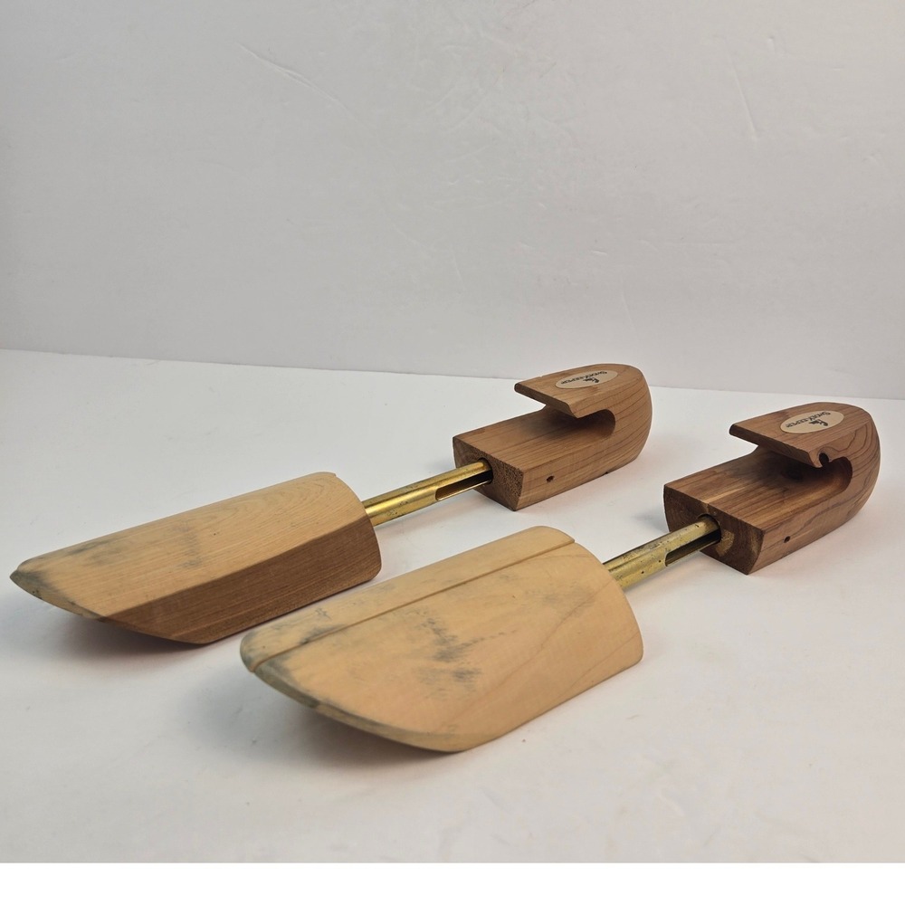 ShoeKeeper Cedar Wood Shoe Trees Rochester Shoe Tree Co USA Adjustable Split Toe